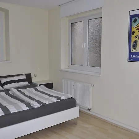Ferienwohnung Glauchau Апартаменты *